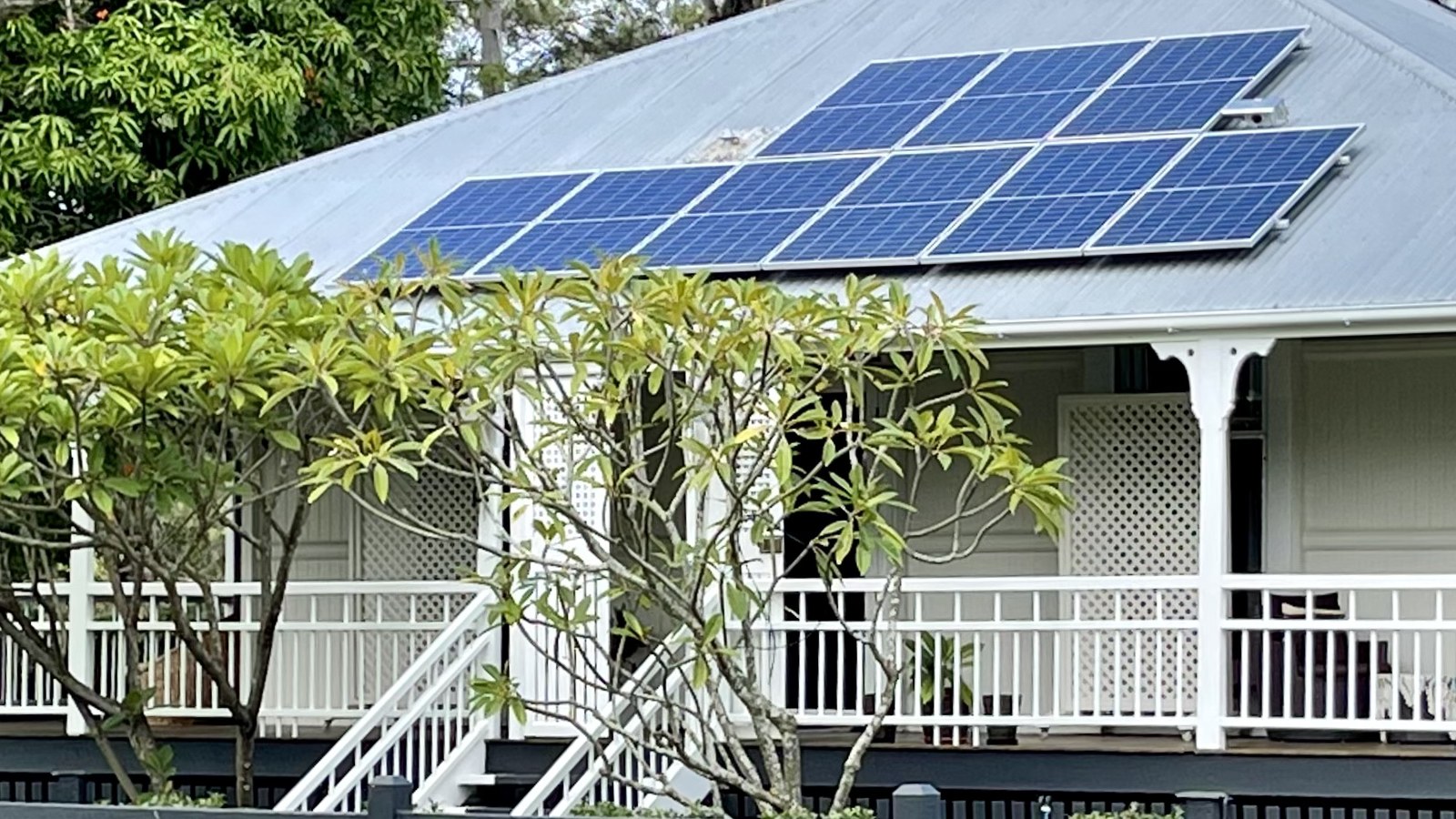 Queenslander house with rooftop solar panels